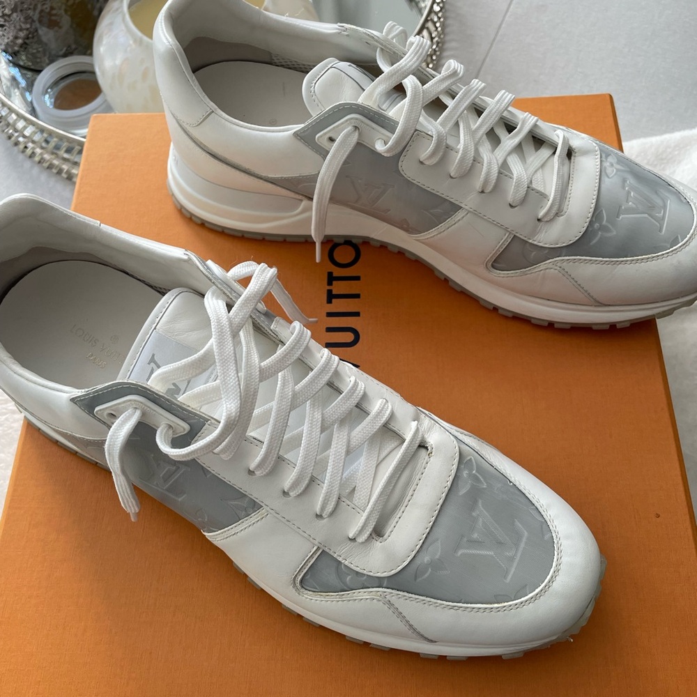 Louis Vuitton Men's Run Away Sneakers White. Size 10.5lv.